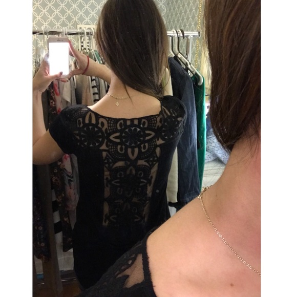 Francesca’s black short sleeve top back lace - Picture 1 of 4